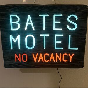 Bates Motel No Vacancy vintage Neon Sign